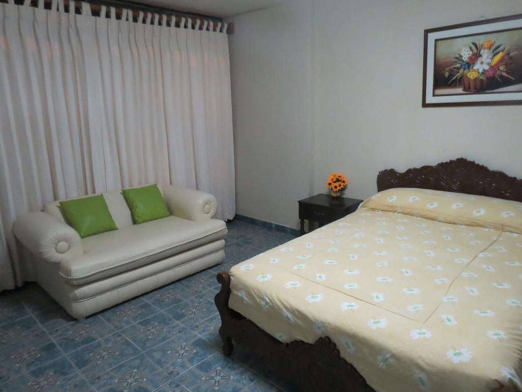 Residencial El Sol De Los Pinos Bed & Breakfast Trujillo Exterior foto