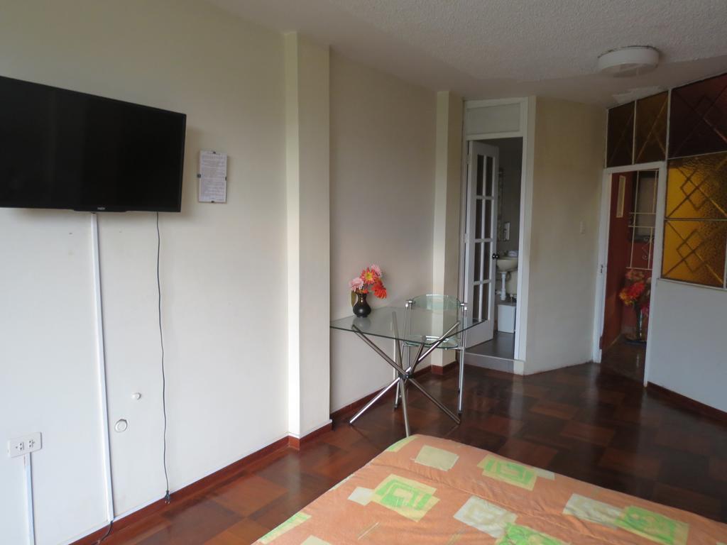 Residencial El Sol De Los Pinos Bed & Breakfast Trujillo Exterior foto