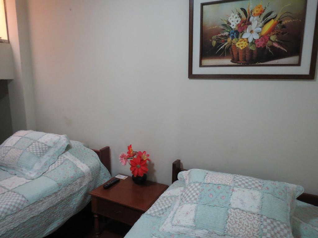 Residencial El Sol De Los Pinos Bed & Breakfast Trujillo Exterior foto