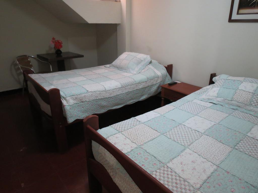 Residencial El Sol De Los Pinos Bed & Breakfast Trujillo Exterior foto