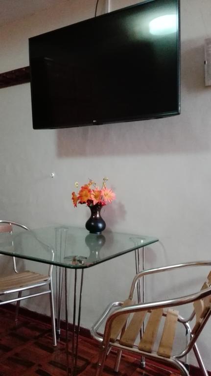 Residencial El Sol De Los Pinos Bed & Breakfast Trujillo Exterior foto