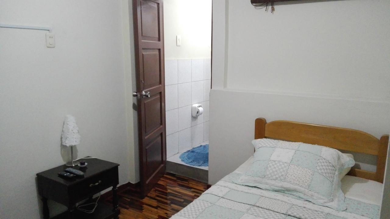 Residencial El Sol De Los Pinos Bed & Breakfast Trujillo Exterior foto