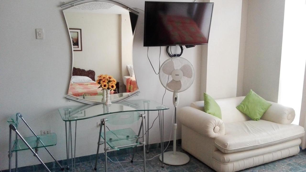 Residencial El Sol De Los Pinos Bed & Breakfast Trujillo Exterior foto
