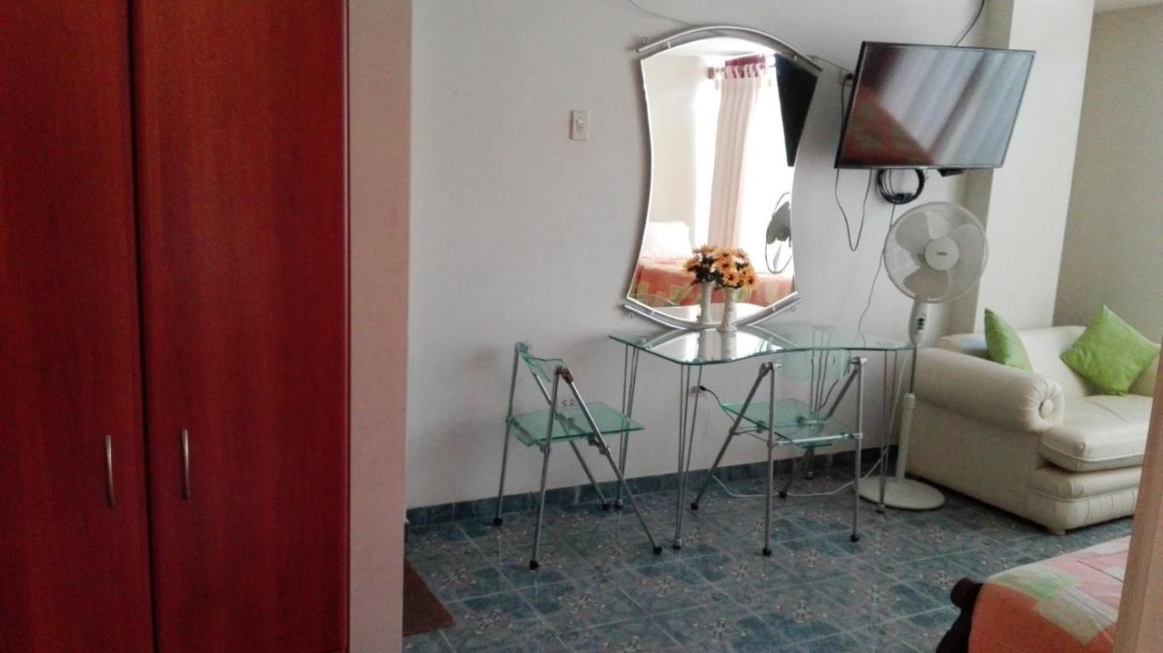 Residencial El Sol De Los Pinos Bed & Breakfast Trujillo Exterior foto